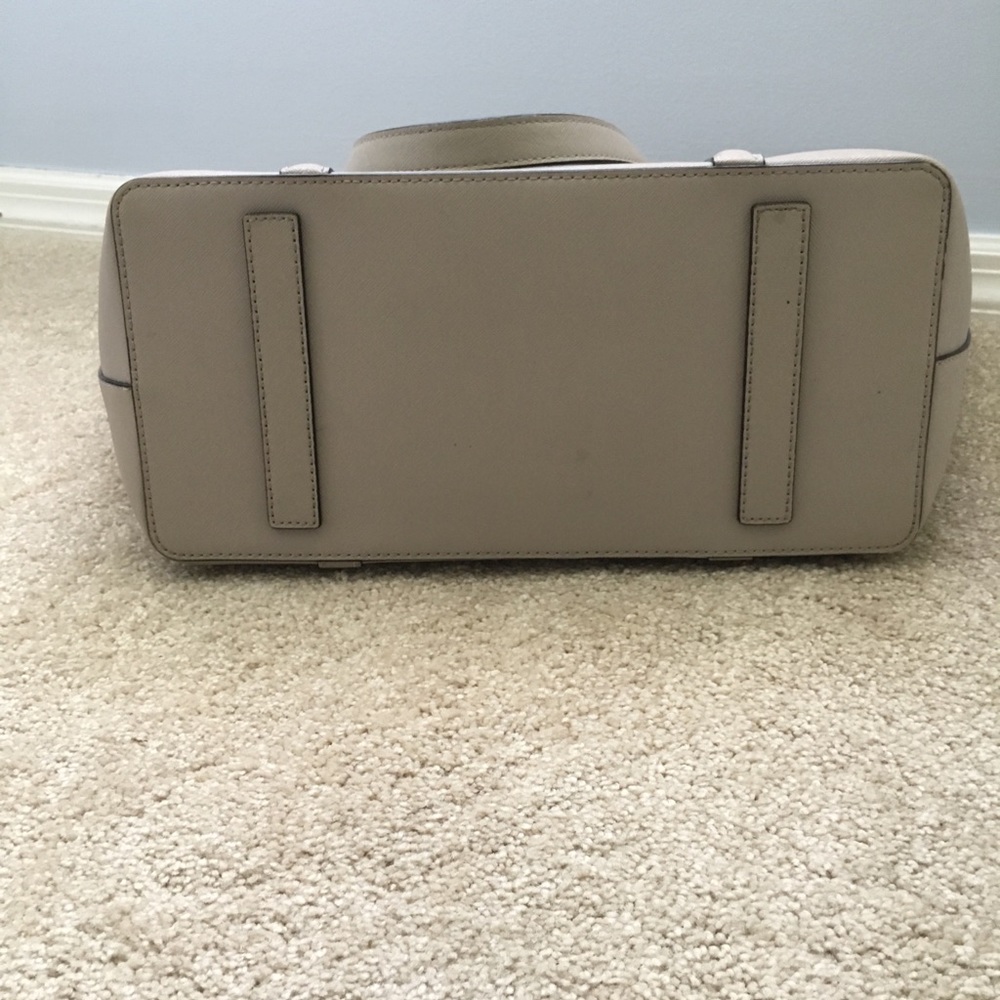 Kate Spade Newbury Lane Extra Large Tote - SOLD - Picture 7 of 8